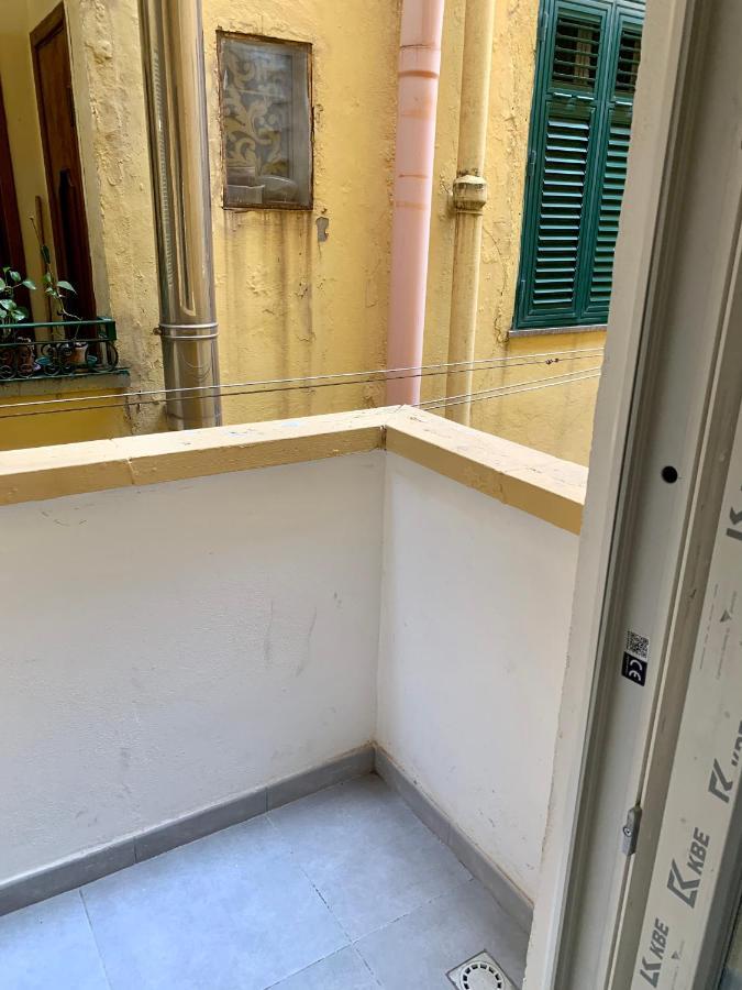 Appartamento Nuovo A 1 Minuto Dal Porto Livorno Exterior foto